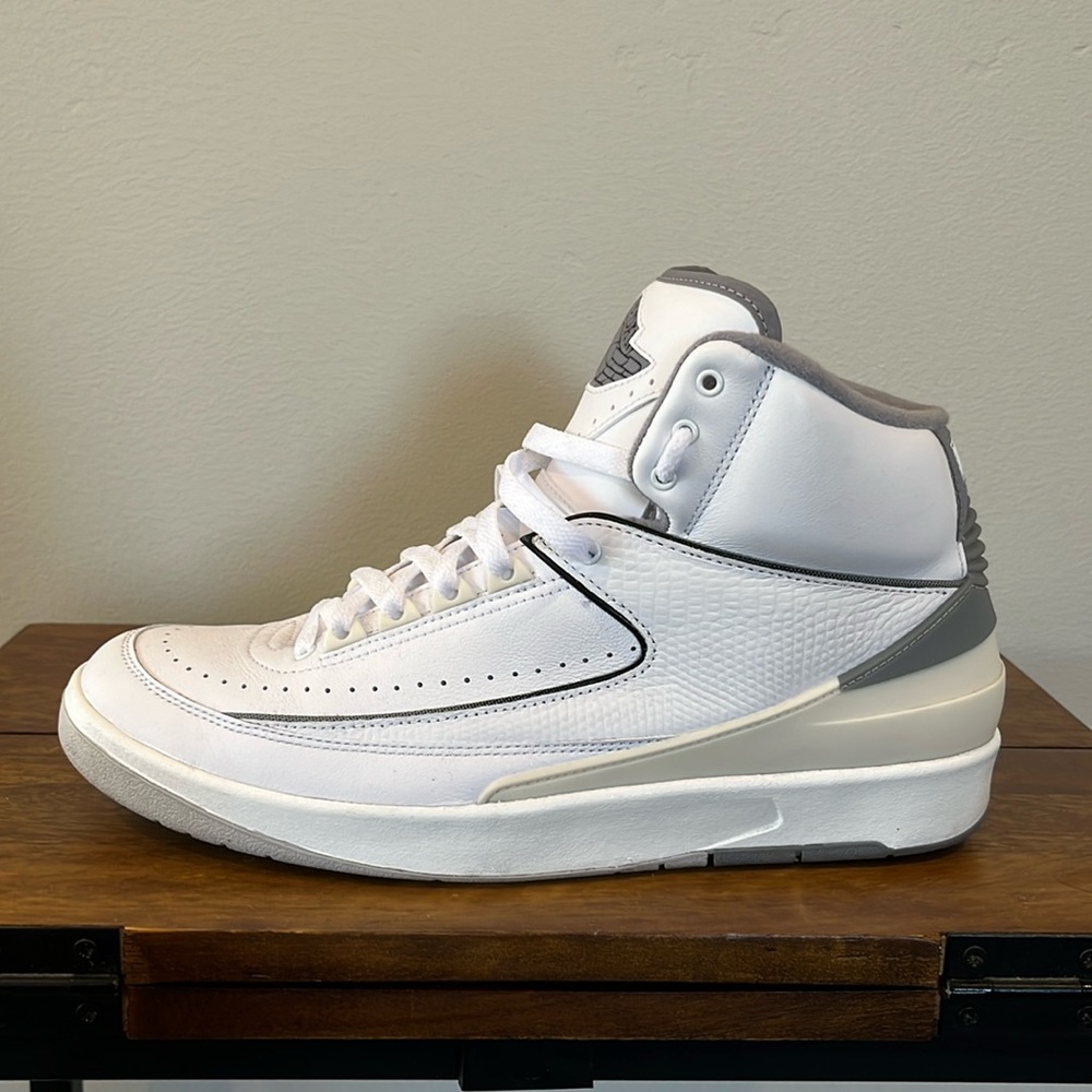 Jordan 2 - Cement Grey - 10.5 M